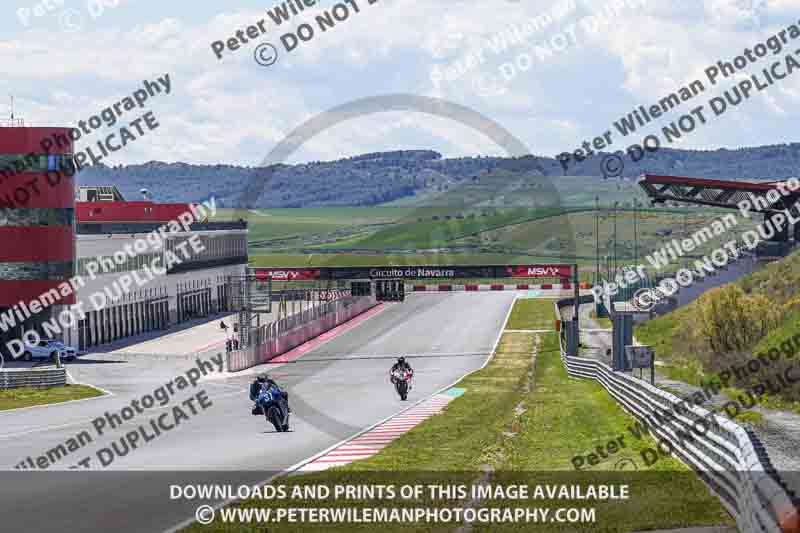 cadwell no limits trackday;cadwell park;cadwell park photographs;cadwell trackday photographs;enduro digital images;event digital images;eventdigitalimages;navarra;no limits trackdays;peter wileman photography;racing digital images;trackday digital images;trackday photos